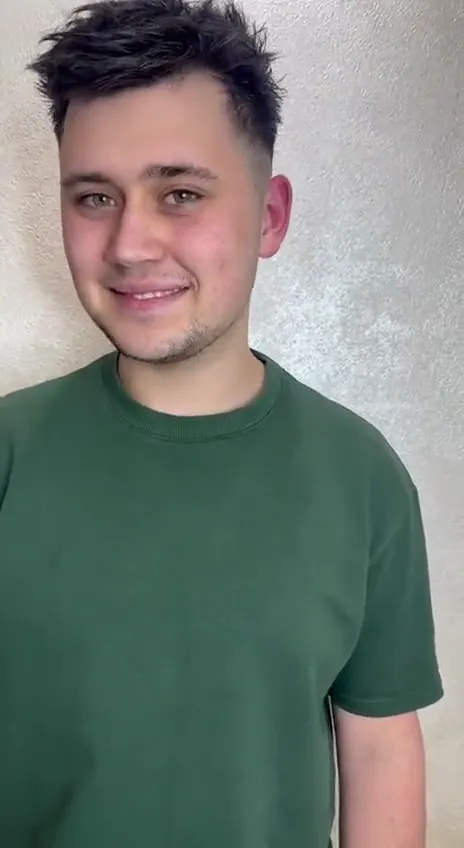 Pánský fade s texturou — video ze salonu Newtone Brno