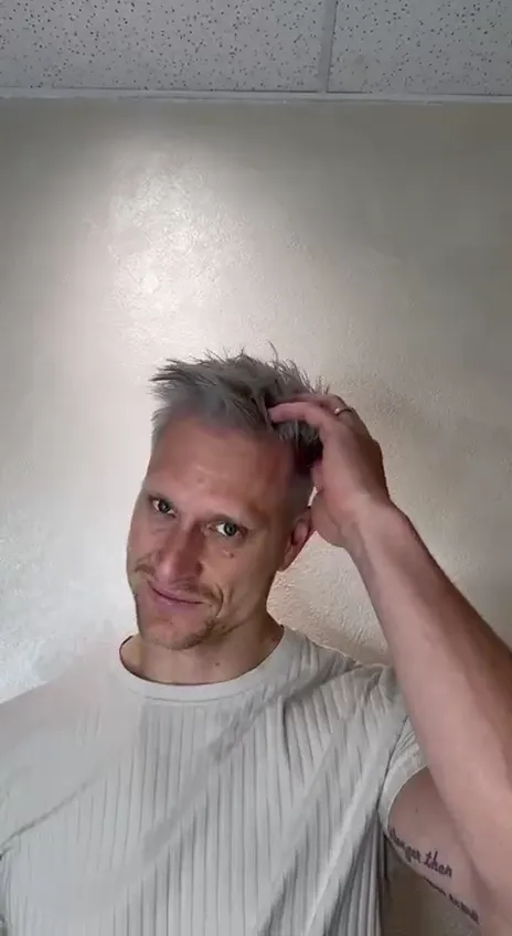 Prošedivělé pánské vlasy — video ze salonu Newtone Brno