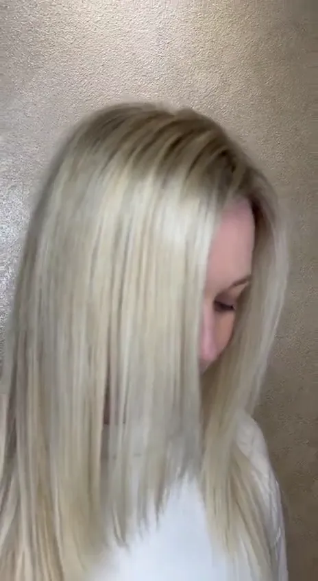 Platina u pěšinky a kořínků — video ze salonu Newtone Brno
